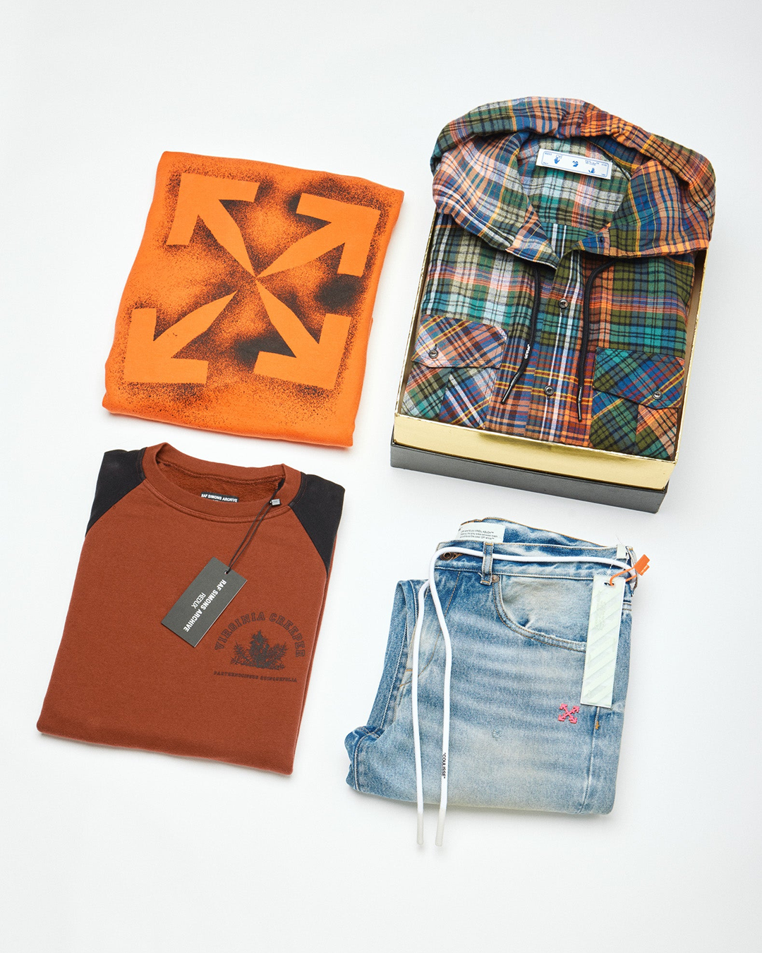 SCARCE ARCHIVE SAMPLE SALE BOX